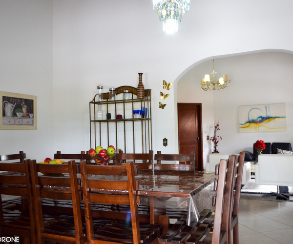 Casa Em Escarpas Do Lago Com Churrasqueira E Suíte