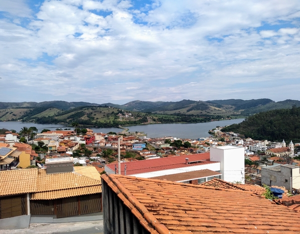 Suíte Completa Com Bela Vista Próxima Ao Centro