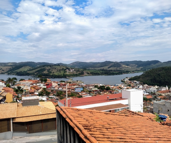 Suíte Completa Com Bela Vista Próxima Ao Centro