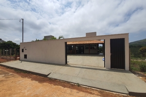 Linda Casa com 5 Suítes, Hidro, Piscina e Churrasqueira