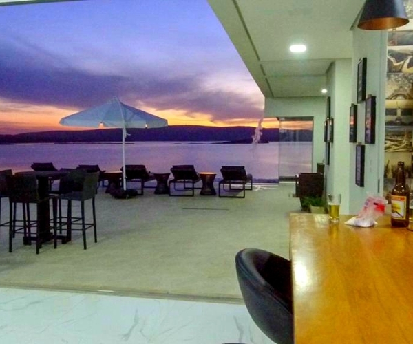 Casa em Marina no Brisas do Lago com 10 Suítes