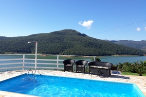 Rancho próx. a Escarpas do Lago com uma Linda Vista