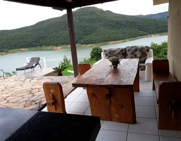 Rancho próx. a Escarpas do Lago com uma Linda Vista