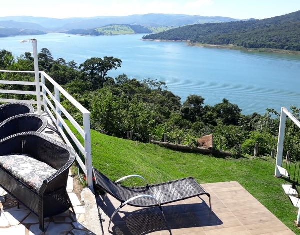 Rancho próx. a Escarpas do Lago com uma Linda Vista