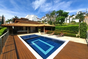 Linda Casa em Escarpas do Lago com 4 Suítes e Churrasqueira