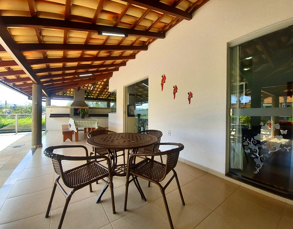 Linda Casa em Escarpas do Lago com 4 Suítes e Churrasqueira