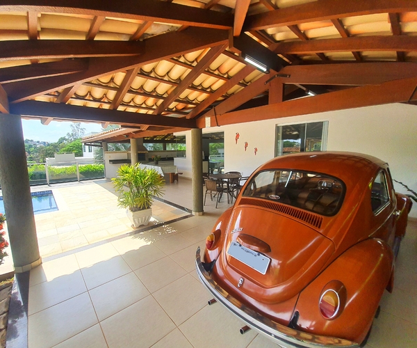 Linda Casa em Escarpas do Lago com 4 Suítes e Churrasqueira