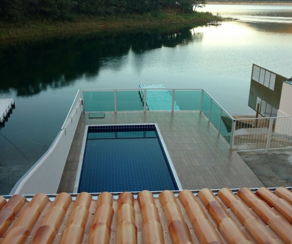 Rancho às margens do Lago de Furnas com 5 Suítes