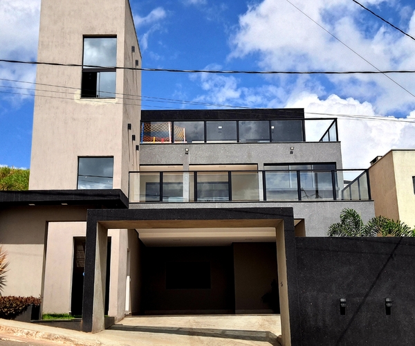 Casa Moderna e Completa em Bairro Privilegiado