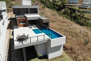 Linda Casa em Escarpas do Lago com 7 Suítes, Hidro e Sauna