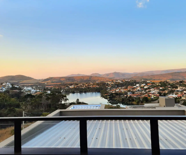 Linda Casa em Escarpas do Lago com 7 Suítes, Hidro e Sauna