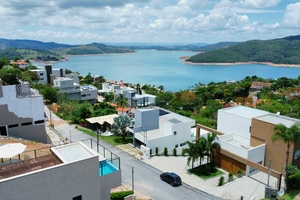 Casa Luxuosa em Escarpas do Lago com Vista Incrível do Lago de Furnas