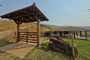 Rancho Próx. Ao Centro c/ Piscina e Churrasqueira