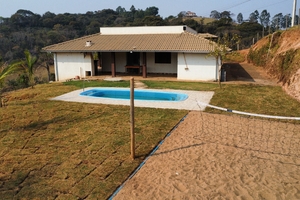 Rancho Próx. Ao Centro c/ Piscina e Churrasqueira