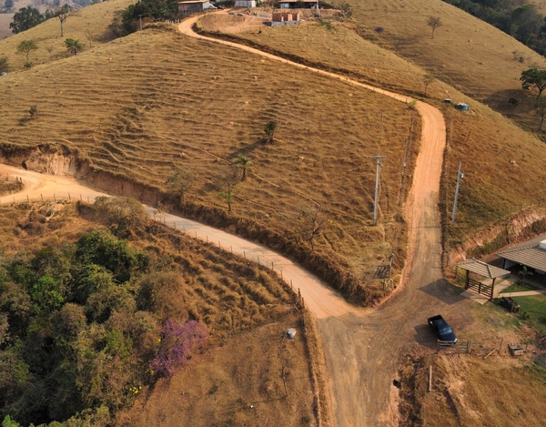 Rancho Próx. Ao Centro c/ Piscina e Churrasqueira