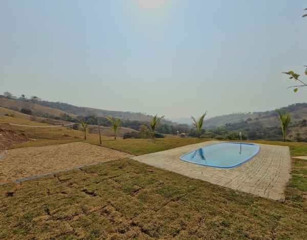 Rancho Próx. Ao Centro c/ Piscina e Churrasqueira