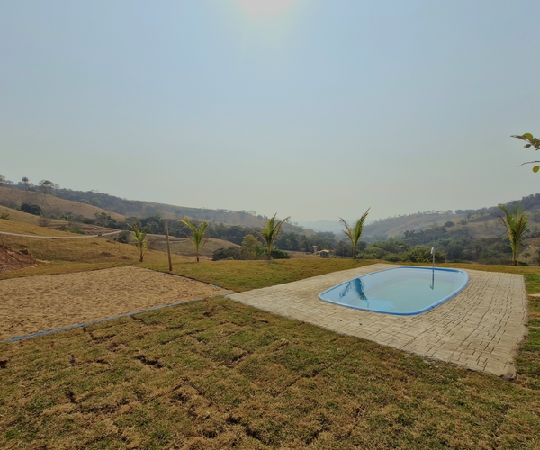 Rancho Próx. Ao Centro c/ Piscina e Churrasqueira