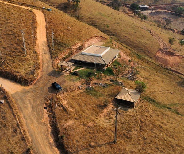 Rancho Próx. Ao Centro c/ Piscina e Churrasqueira