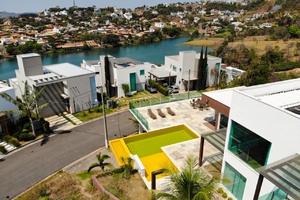 'Yellow Submarine' Casa Única em Escarpas do Lago c/ 5 Suítes