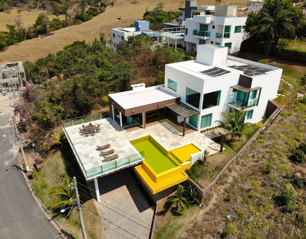 'Yellow Submarine' Casa Única em Escarpas do Lago c/ 5 Suítes