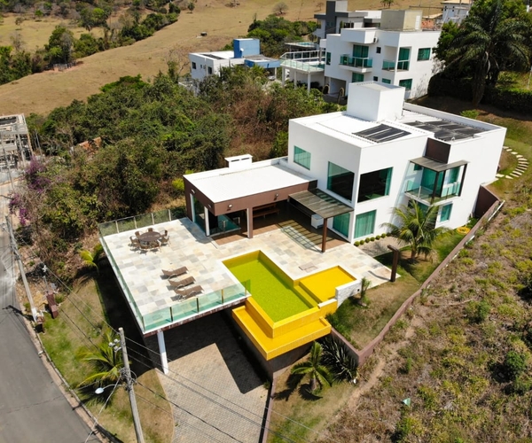 'Yellow Submarine' Casa Única em Escarpas do Lago c/ 5 Suítes