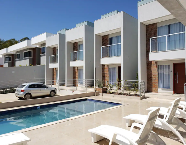 Apartamentos Duplex com 2 Suítes, Piscina e Churrasqueira