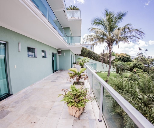 Casa em Escarpas com 10 Suítes e Linda vista pro Lago de Furnas